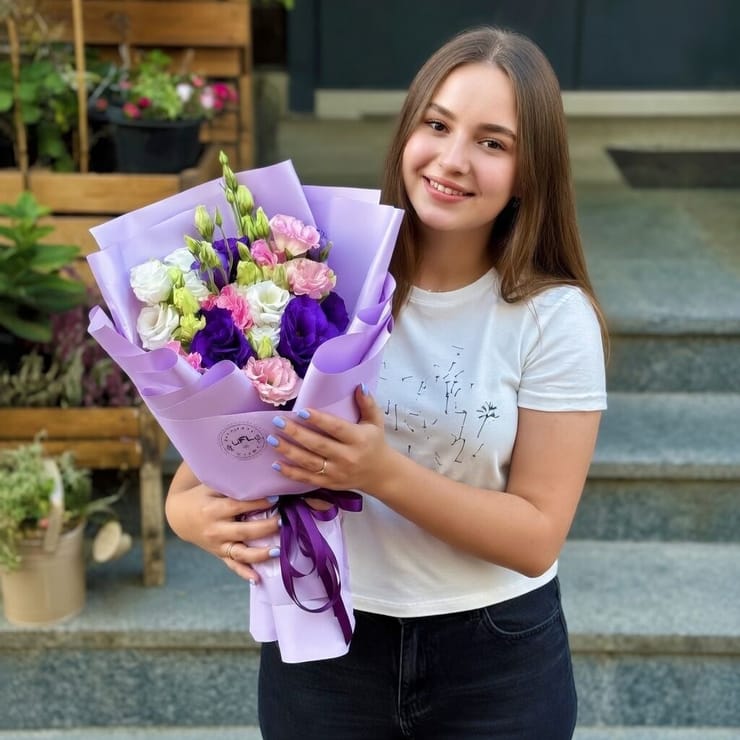 Букет з еустомою Магія веселки – доставка квітів у Київ